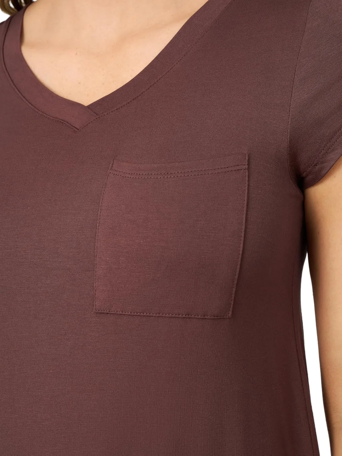Cable & Gauge Womens Apparel V-Neck Swing Body Pocket Tee with Hi-Low Hem