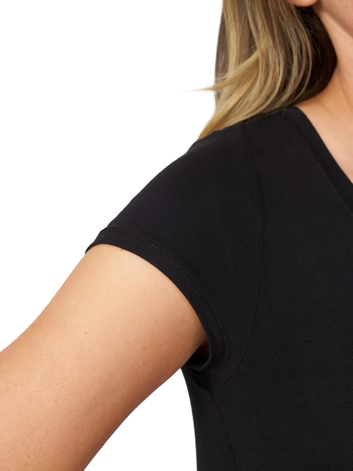 Cable & Gauge Womens Apparel V-Neck Swing Body Pocket Tee with Hi-Low Hem