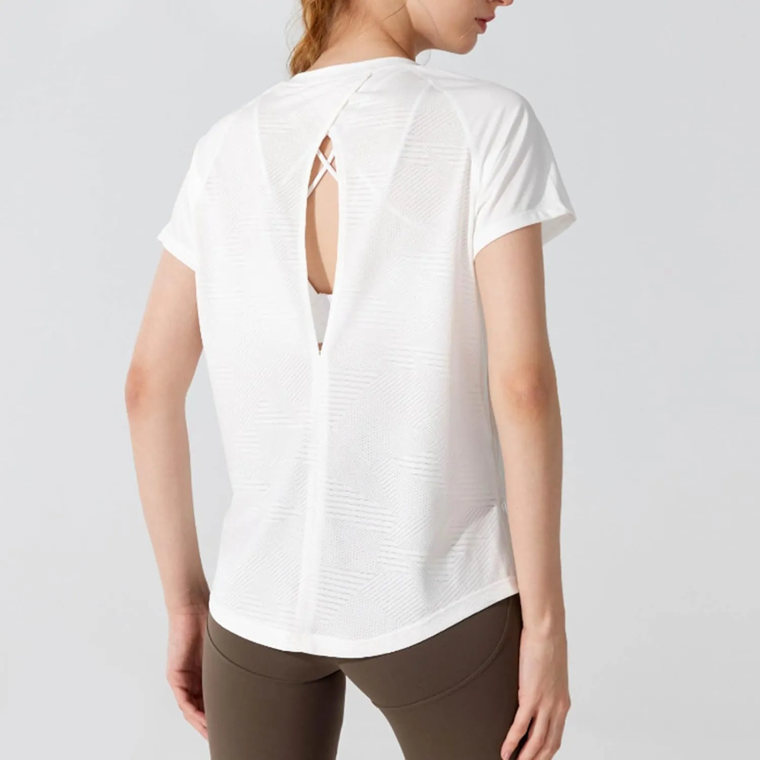 Summer Workout T Shirts for Women Sexy Cut Out Back Yoga Tops Short Sleeve Mesh Patchwork Jogger Basic Tees with Slit
